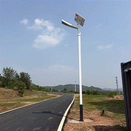 阿图什路边太阳能路灯安装